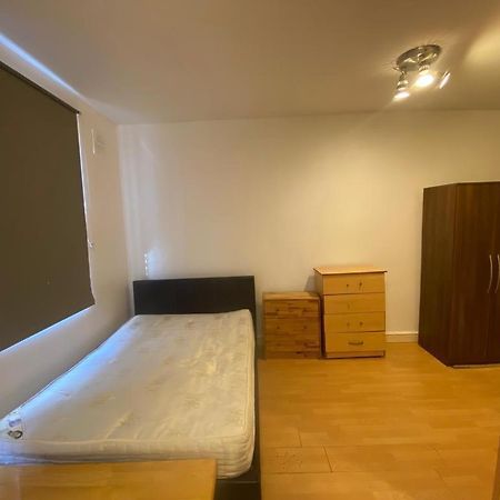 Golders Way Rooms Londyn Zewnętrze zdjęcie
