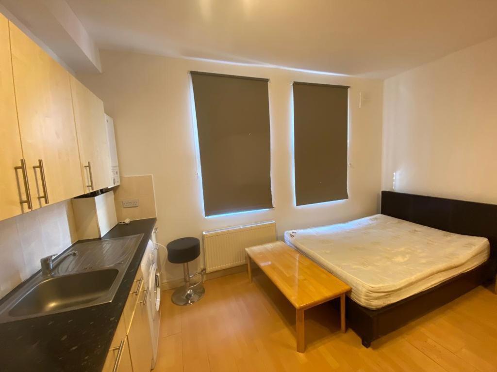 Golders Way Rooms Londyn Zewnętrze zdjęcie